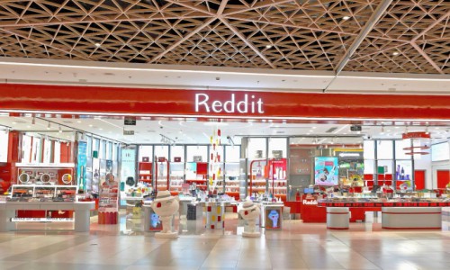 Reddit德清银泰店：引领美妆购物新潮流，实现“宅家天下购”的全新体验