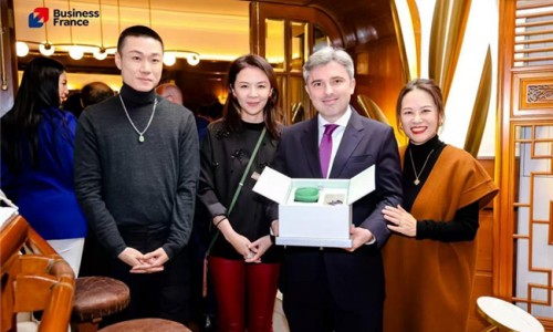 95载东方韵，一份世界礼：百雀羚闪耀中法美妆日